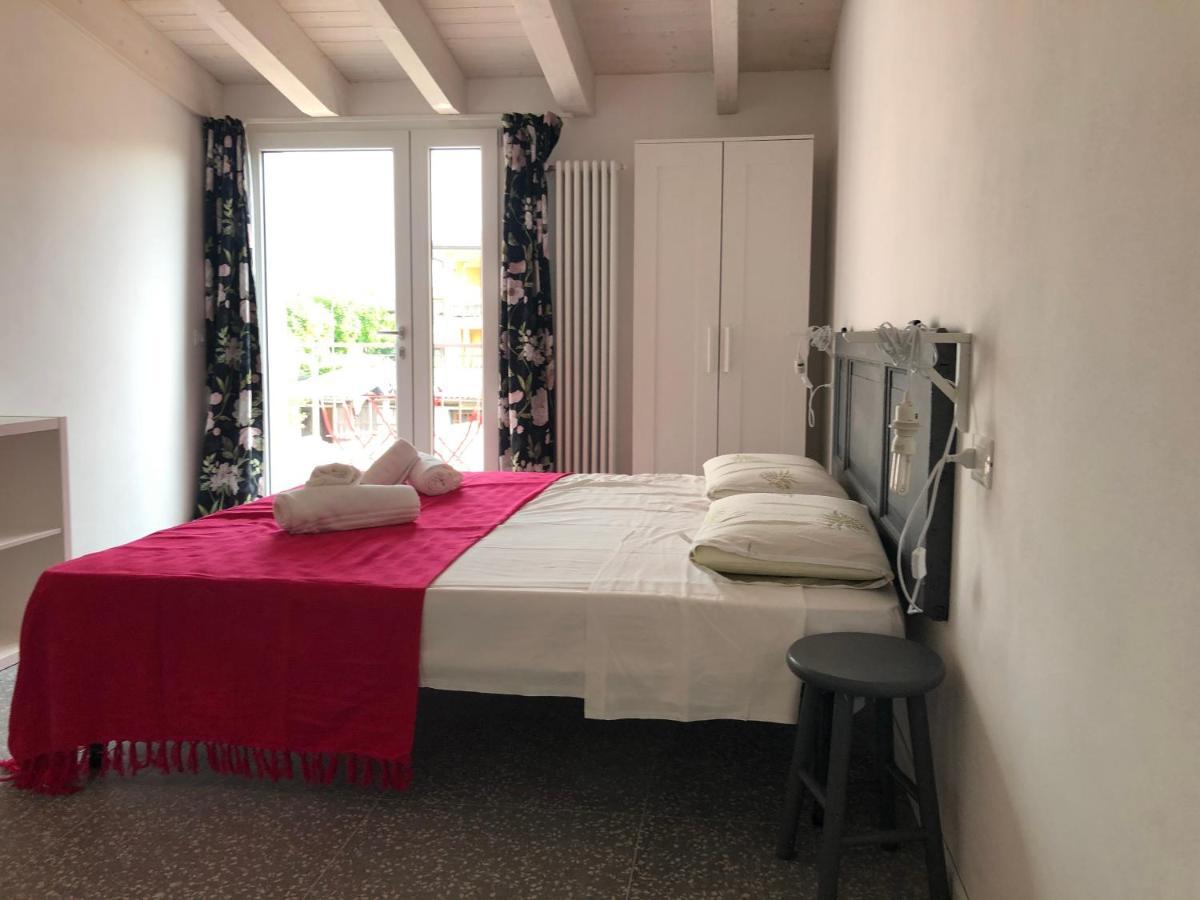קסטלנואובו דל גארדה B&B Corte Del Garda מראה חיצוני תמונה