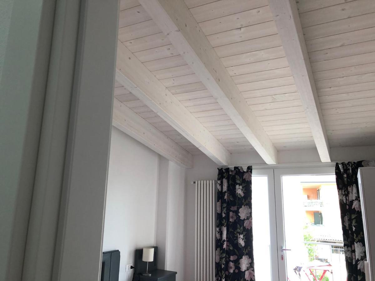 קסטלנואובו דל גארדה B&B Corte Del Garda מראה חיצוני תמונה