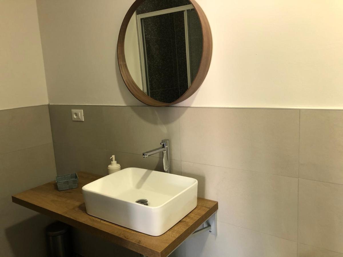 קסטלנואובו דל גארדה B&B Corte Del Garda מראה חיצוני תמונה