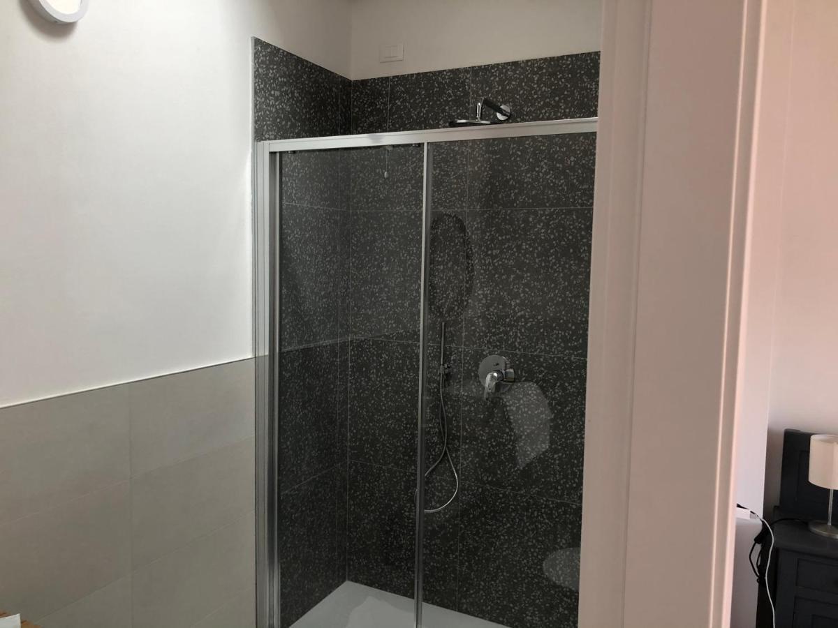 קסטלנואובו דל גארדה B&B Corte Del Garda מראה חיצוני תמונה