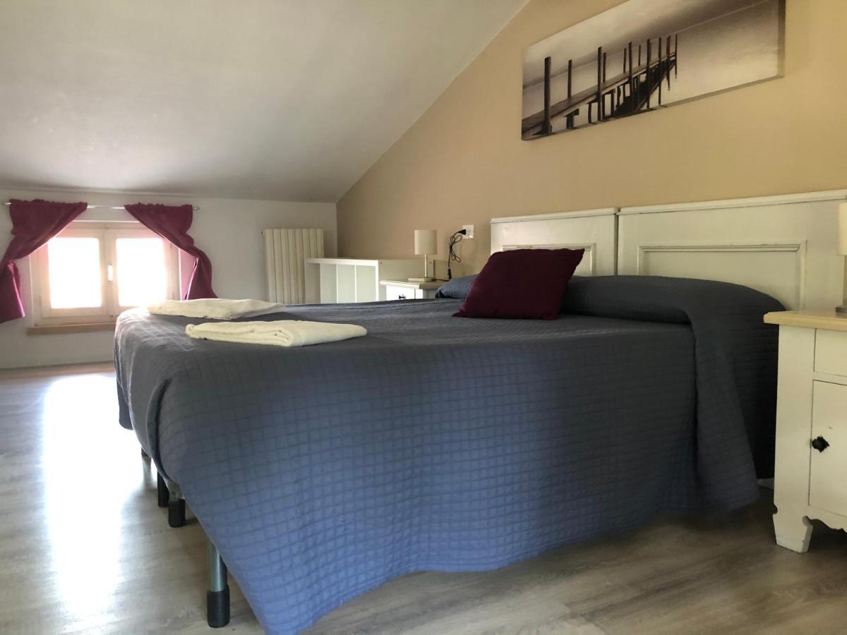 קסטלנואובו דל גארדה B&B Corte Del Garda מראה חיצוני תמונה