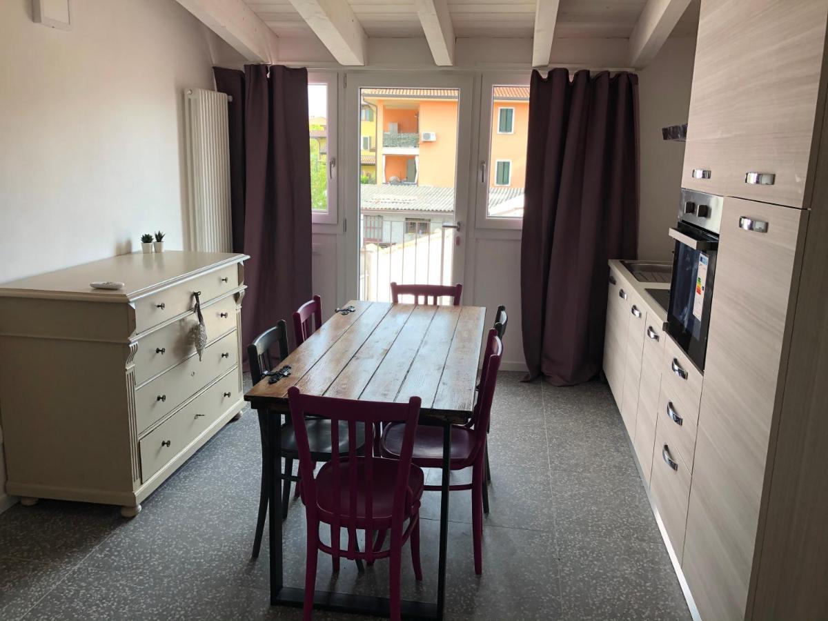 קסטלנואובו דל גארדה B&B Corte Del Garda מראה חיצוני תמונה