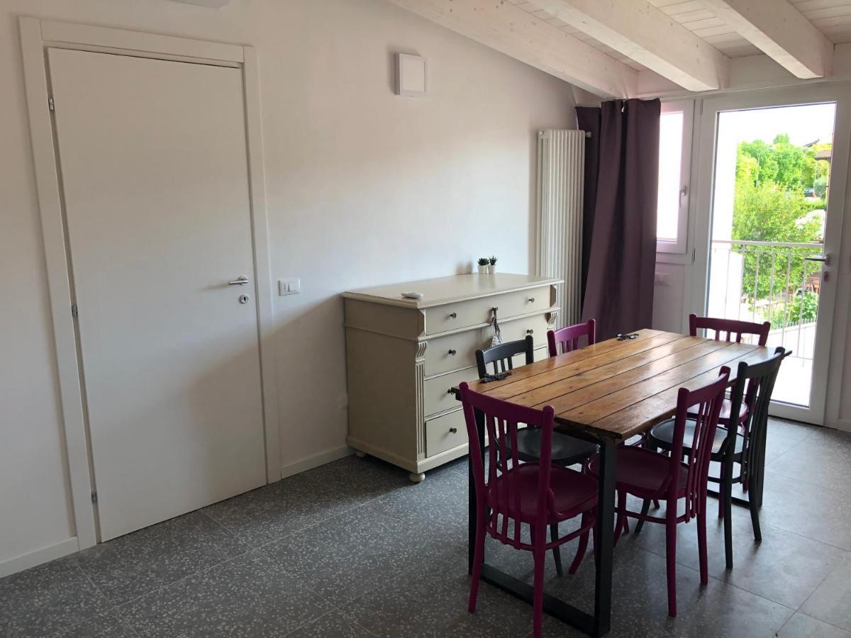 קסטלנואובו דל גארדה B&B Corte Del Garda מראה חיצוני תמונה