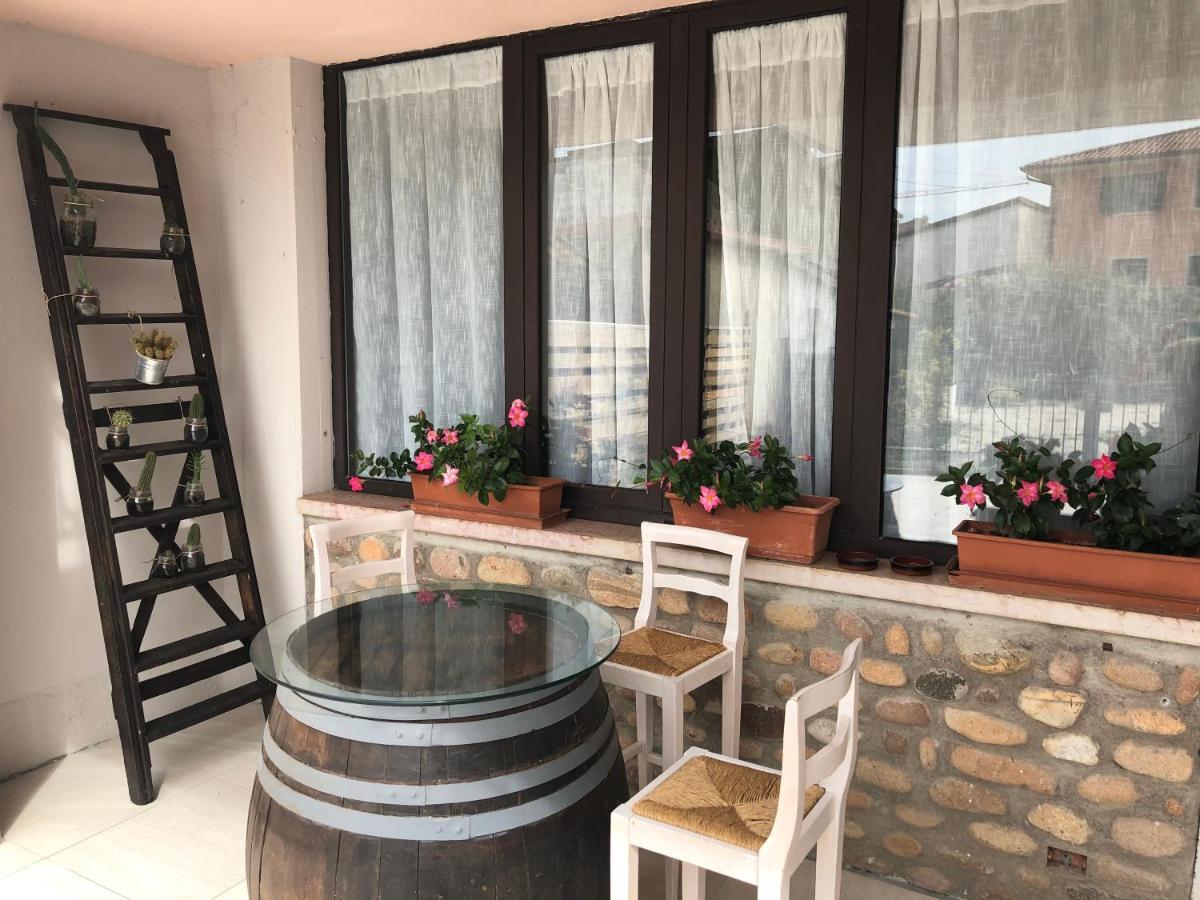 קסטלנואובו דל גארדה B&B Corte Del Garda מראה חיצוני תמונה