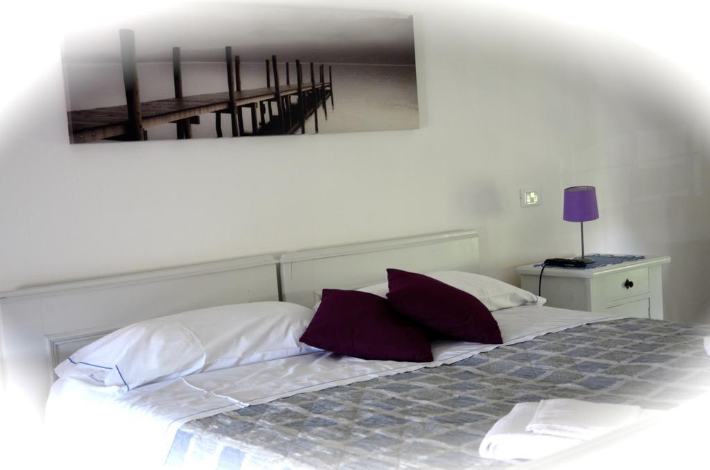 קסטלנואובו דל גארדה B&B Corte Del Garda חדר תמונה