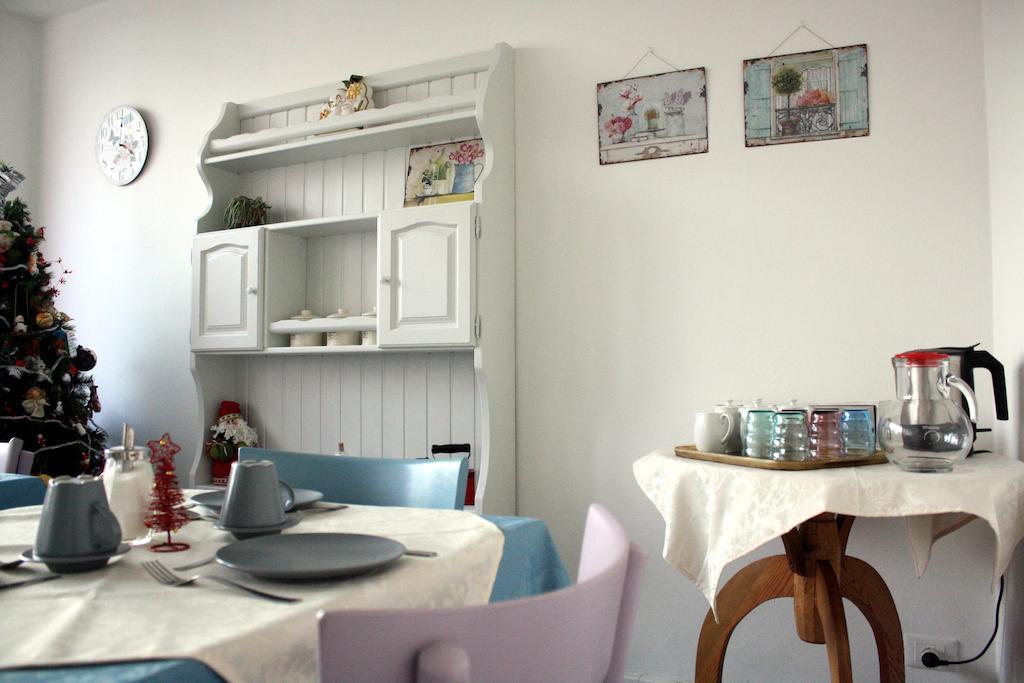 קסטלנואובו דל גארדה B&B Corte Del Garda מראה חיצוני תמונה